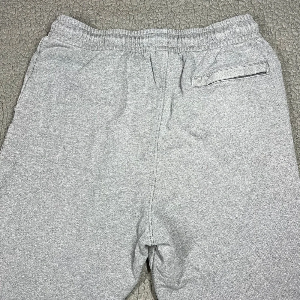 Jordan Essentials Mens Flight Fleece Pants Grey Joggers DQ7468-091 Size L